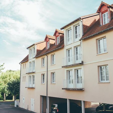 Terres De France - Appart'Hotel Ла-Рош-Позе Экстерьер фото