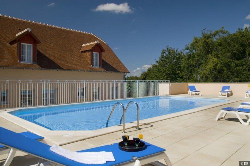 Terres De France - Appart'Hotel Ла-Рош-Позе Экстерьер фото